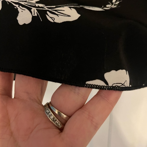 SHEIN Curve XXL Floral Blouse - Picture 6 of 9